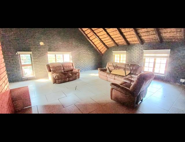 3 BEDROOM FREEHOLD FOR SALE IN KARENPARK